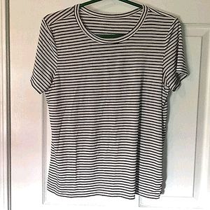 American Eagle Stripped T-Shirt Size M